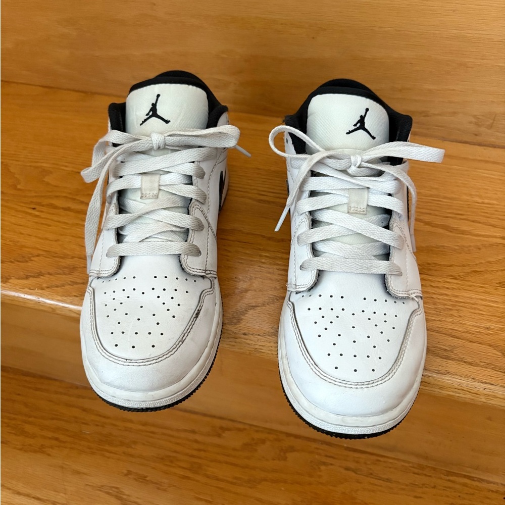 Nike Air Jordan 1 Low White and Black Big Kids Sneakers